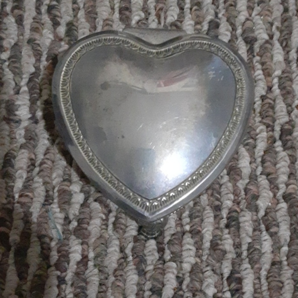 Unique jewelry box